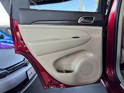 2014 Jeep Grand Cherokee Overland   - Photo 18 - North Hollywood, CA 91605