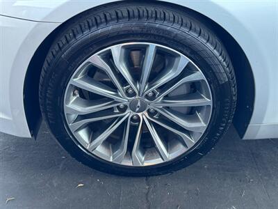 2016 Hyundai Genesis 3.8L   - Photo 13 - North Hollywood, CA 91605