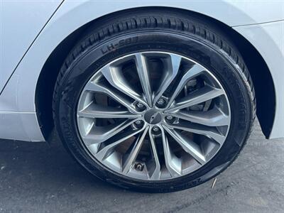 2016 Hyundai Genesis 3.8L   - Photo 14 - North Hollywood, CA 91605