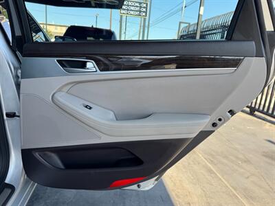 2016 Hyundai Genesis 3.8L   - Photo 20 - North Hollywood, CA 91605