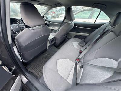2022 Toyota Camry Hybrid LE  HYBRID - Photo 4 - North Hollywood, CA 91605