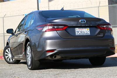 2022 Toyota Camry Hybrid LE  HYBRID - Photo 6 - North Hollywood, CA 91605