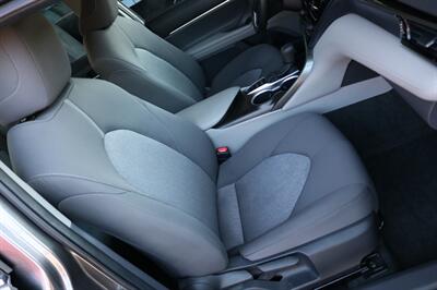 2022 Toyota Camry Hybrid LE  HYBRID - Photo 29 - North Hollywood, CA 91605