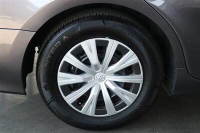 2022 Toyota Camry Hybrid LE  HYBRID - Photo 36 - North Hollywood, CA 91605