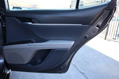 2022 Toyota Camry Hybrid LE  HYBRID - Photo 22 - North Hollywood, CA 91605