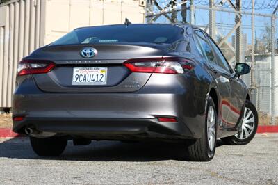 2022 Toyota Camry Hybrid LE  HYBRID - Photo 5 - North Hollywood, CA 91605