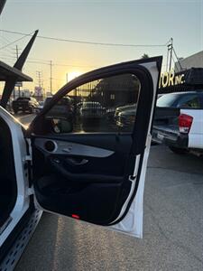 2019 Mercedes-Benz GLC GLC 300   - Photo 18 - North Hollywood, CA 91605