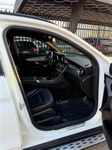 2019 Mercedes-Benz GLC GLC 300   - Photo 19 - North Hollywood, CA 91605