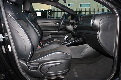2020 Kia Forte GT Line   - Photo 9 - North Hollywood, CA 91605