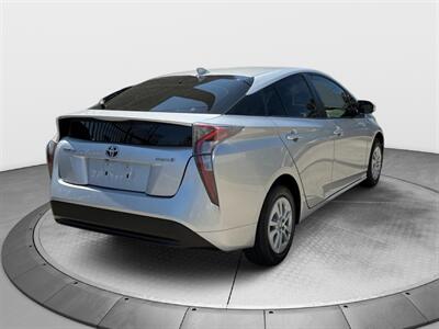 2017 Toyota Prius Two   - Photo 8 - North Hollywood, CA 91605