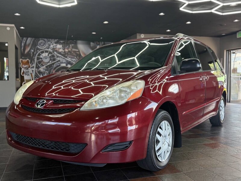 2006 Toyota Sienna LE 7 Passenger 4dr Mini Van  