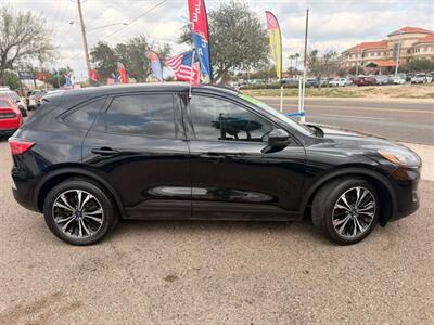 2022 Ford Escape SE   - Photo 2 - Laredo, TX 78041