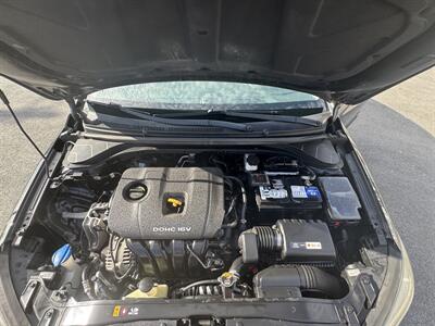 2017 Hyundai ELANTRA SE   - Photo 11 - Langley, BC V3A 4H1