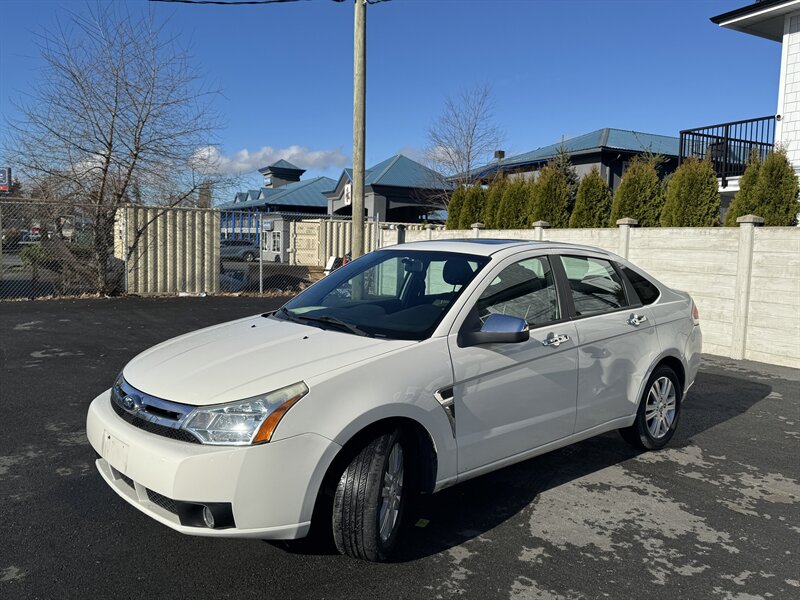 2009 Ford Focus SEL   - Photo 1 - Langley, BC V3A 4H1