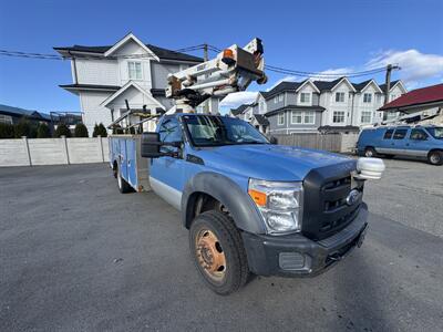2011 Ford F-550 Super Duty   - Photo 1 - Langley, BC V3A 4H1