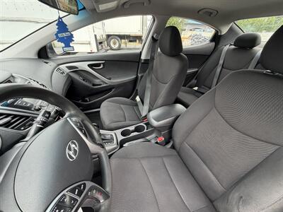 2016 Hyundai ELANTRA SE - Photo 17 - Langley, BC V3A 4H1