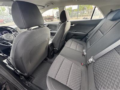 2019 Kia Rio 5-Door S   - Photo 16 - Langley, BC V3A 4H1