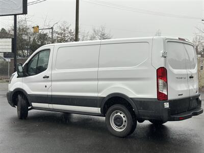 2017 Ford Transit 250   - Photo 22 - Langley, BC V3A 4H1