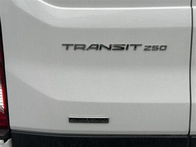 2017 Ford Transit 250   - Photo 7 - Langley, BC V3A 4H1