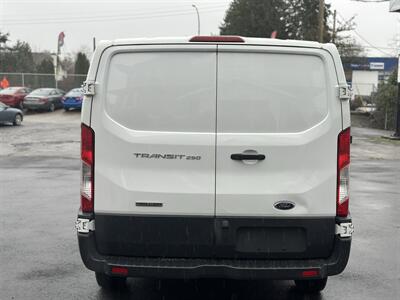 2017 Ford Transit 250   - Photo 24 - Langley, BC V3A 4H1