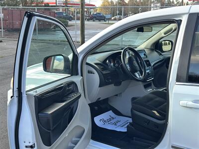2017 Dodge Grand Caravan Crew - Photo 4 - Langley, BC V3A 4H1