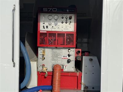 2012 Isuzu NPR - Photo 12 - Langley, BC V3A 4H1