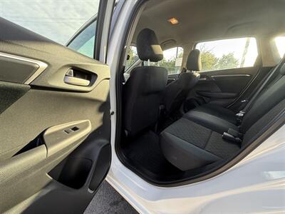 2016 Honda Fit LX   - Photo 23 - Langley, BC V3A 4H1