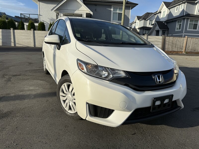 2016 Honda Fit LX   - Photo 1 - Langley, BC V3A 4H1