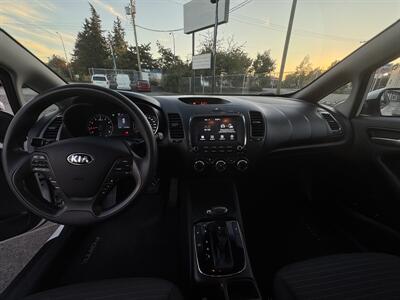 2017 Kia Forte LX   - Photo 21 - Langley, BC V3A 4H1