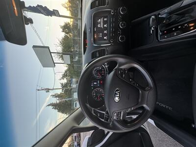 2017 Kia Forte LX   - Photo 22 - Langley, BC V3A 4H1