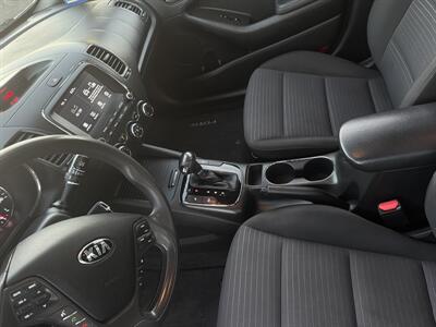 2017 Kia Forte LX   - Photo 20 - Langley, BC V3A 4H1
