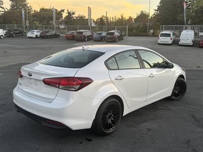 2017 Kia Forte LX   - Photo 9 - Langley, BC V3A 4H1