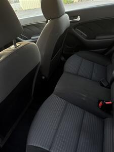 2017 Kia Forte LX   - Photo 24 - Langley, BC V3A 4H1
