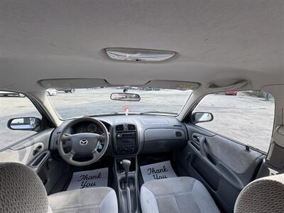 2000 Mazda Protege DX   - Photo 22 - Langley, BC V3A 4H1