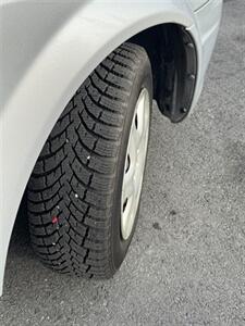 2000 Mazda Protege DX   - Photo 11 - Langley, BC V3A 4H1