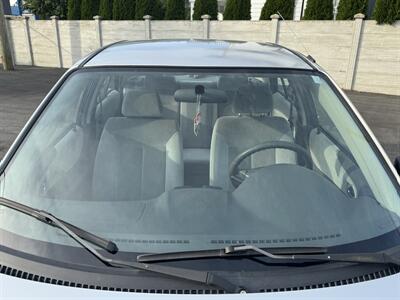 2000 Mazda Protege DX   - Photo 13 - Langley, BC V3A 4H1