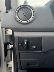 2011 Ford Transit Connect XLT   - Photo 21 - Langley, BC V3A 4H1