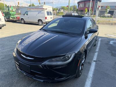 2016 Chrysler 200 S - Photo 3 - Langley, BC V3A 4H1