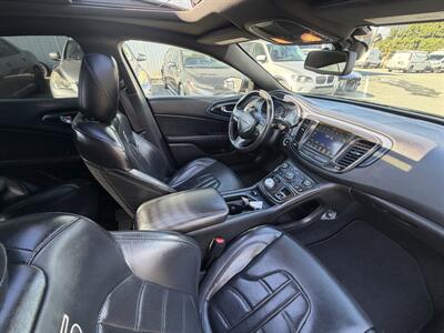 2016 Chrysler 200 S - Photo 18 - Langley, BC V3A 4H1