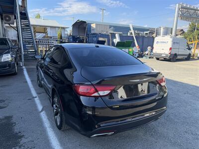 2016 Chrysler 200 S - Photo 5 - Langley, BC V3A 4H1