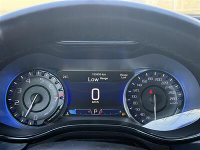 2016 Chrysler 200 S - Photo 9 - Langley, BC V3A 4H1