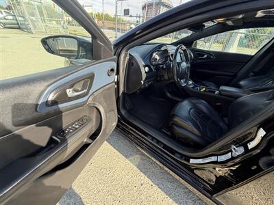 2016 Chrysler 200 S - Photo 14 - Langley, BC V3A 4H1