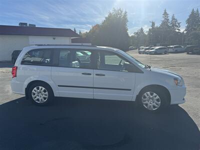 2015 Dodge Grand Caravan Canada Value Package   - Photo 2 - Langley, BC V3A 4H1