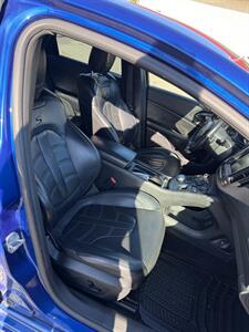 2016 Chrysler 200 S   - Photo 11 - Langley, BC V3A 4H1