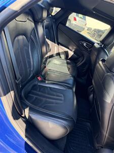 2016 Chrysler 200 S   - Photo 19 - Langley, BC V3A 4H1