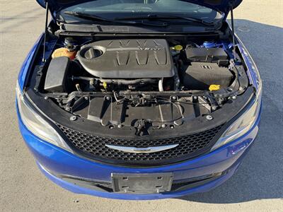 2016 Chrysler 200 S   - Photo 10 - Langley, BC V3A 4H1