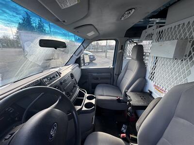 2010 Ford E-350 SD   - Photo 5 - Langley, BC V3A 4H1