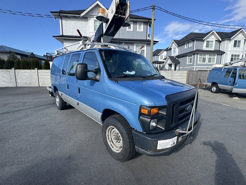 2010 Ford E-350 SD   - Photo 1 - Langley, BC V3A 4H1