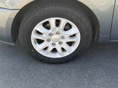 2006 Kia Sedona LX   - Photo 12 - Langley, BC V3A 4H1