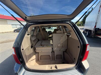2006 Kia Sedona LX   - Photo 11 - Langley, BC V3A 4H1